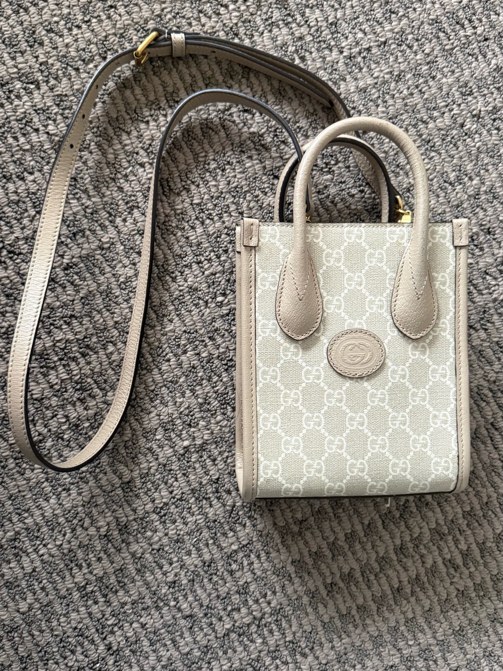Gucci Luxury Beige Signature Mini Tote with Crossbody Strap